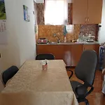 Entire 2007 Apartament *